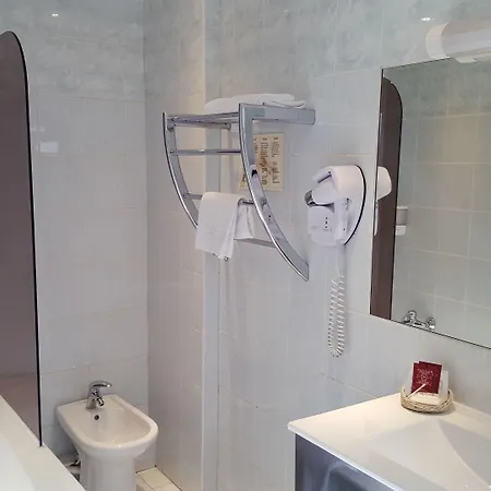 オテル オセアニック グラン マガザン ホテル 3*